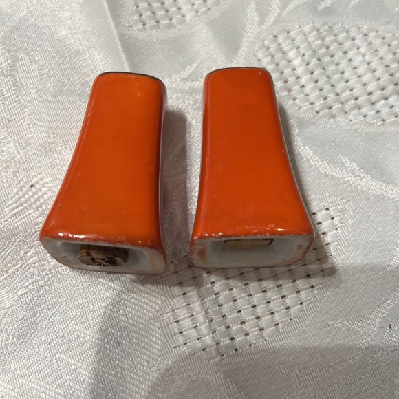 Salt and Pepper Shakers set Made in occupied Japan Ceramic - Picture 5 of 9